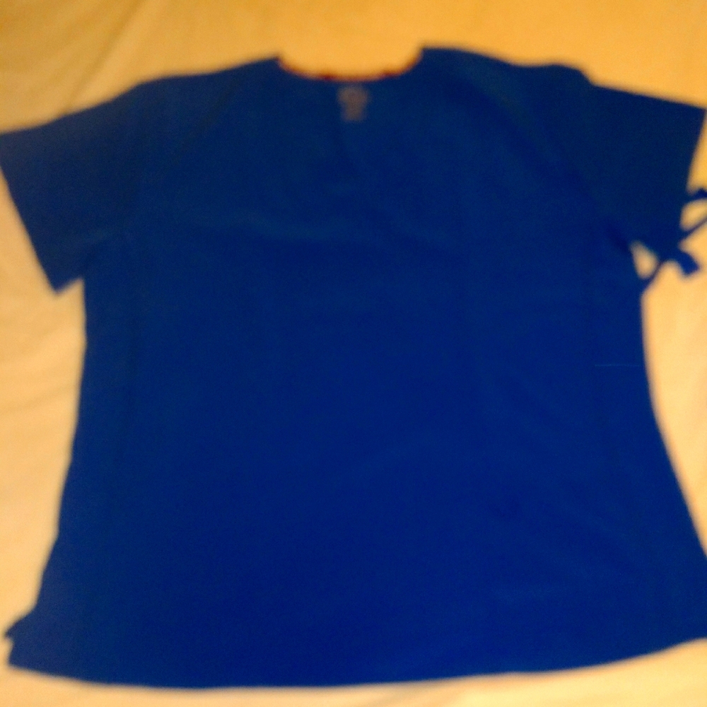 Scrub set